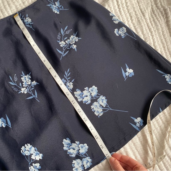 Vintage Floral Navy Skirt - Picture 4 of 8